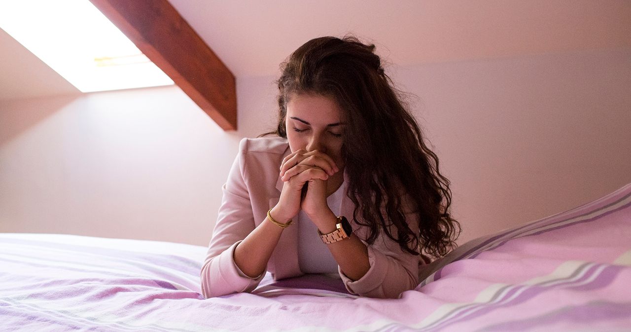 Žena sa modlí